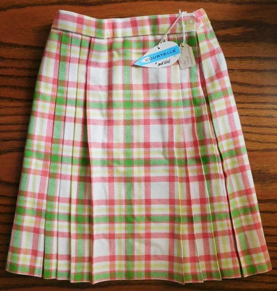 Girls Ladybird pleated tartan skirt vintage 1960s UNUSED Age 12 Courtelle wool